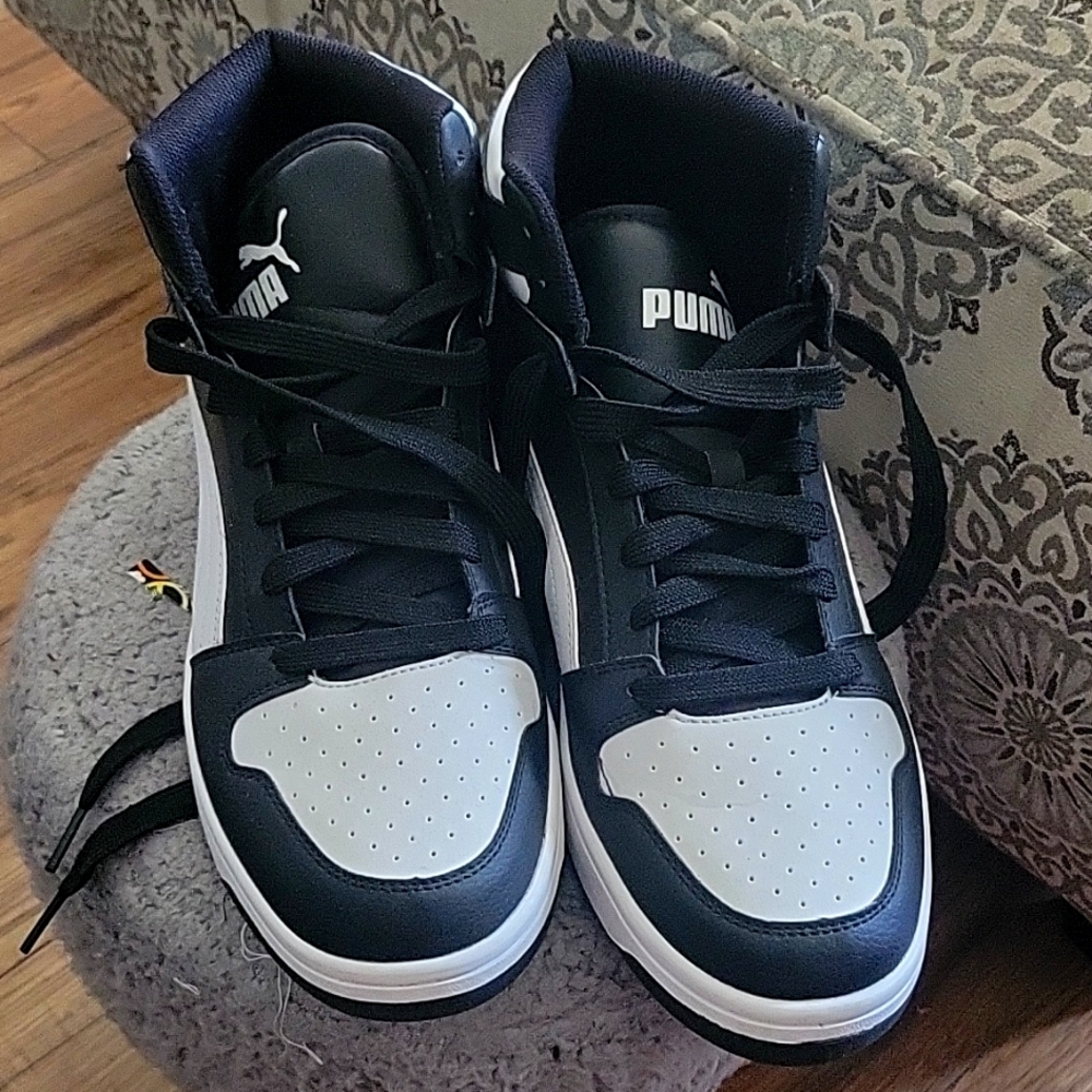 Puma Hightop Sneakers